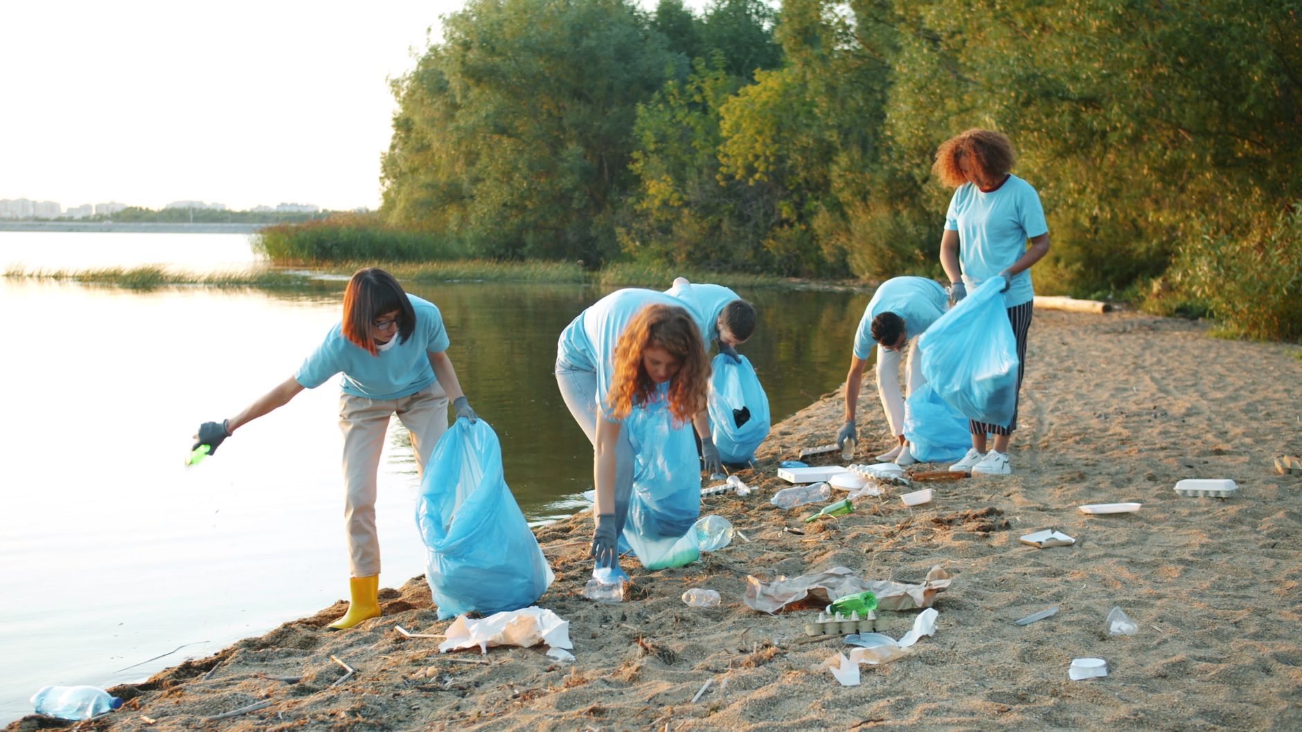 Beach Clean Volunteer Guide UK: How to Plan, Run and Repeat a Coastal Litter Pick - zdjecie w tresci